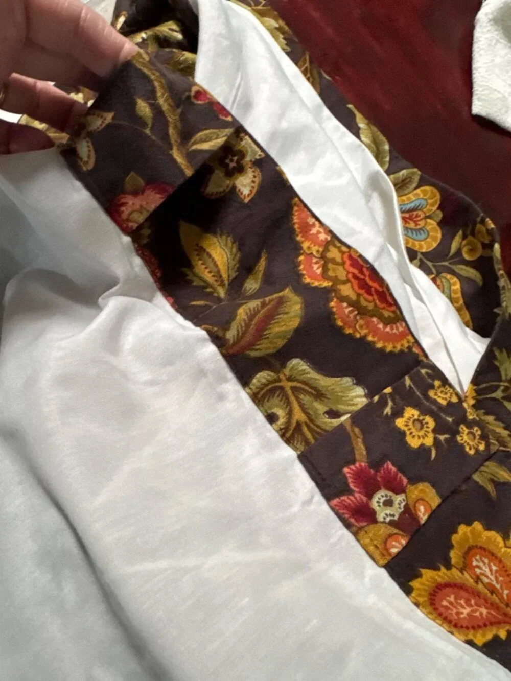 Waverly Floral Jacobean Floral 